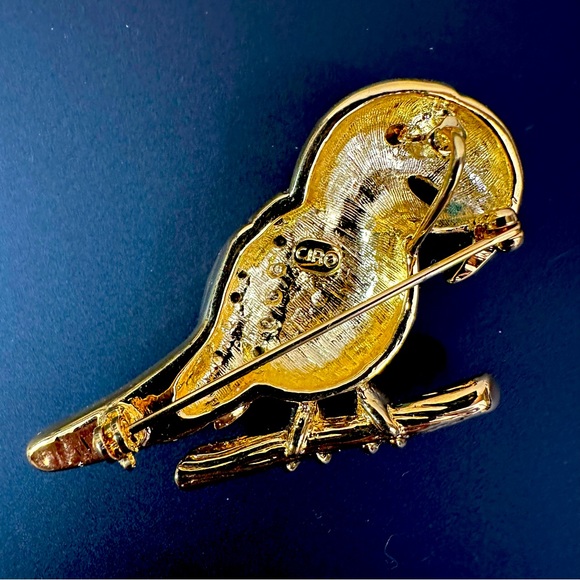 ENAMEL PARROT PIN - Picture 5 of 5